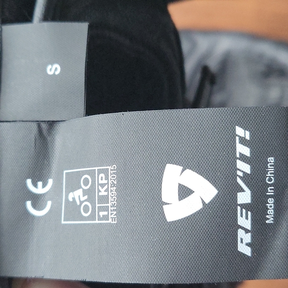 Rev It motorcycle gloves - Picture 3 of 4